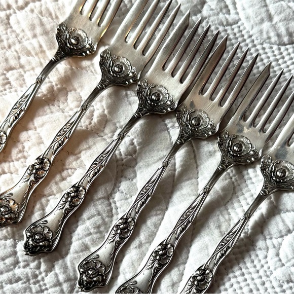 R & B “Poppy” Silverplate Fork Circa 1914 Set of 6 - Picture 2 of 7